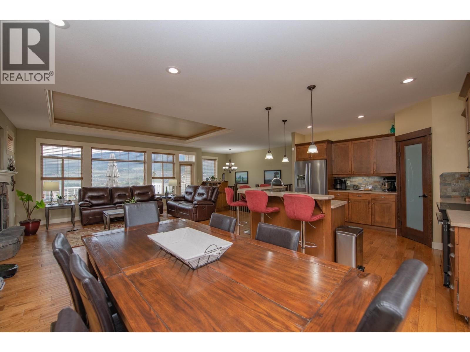 523 MIDDLETON WAY - 32