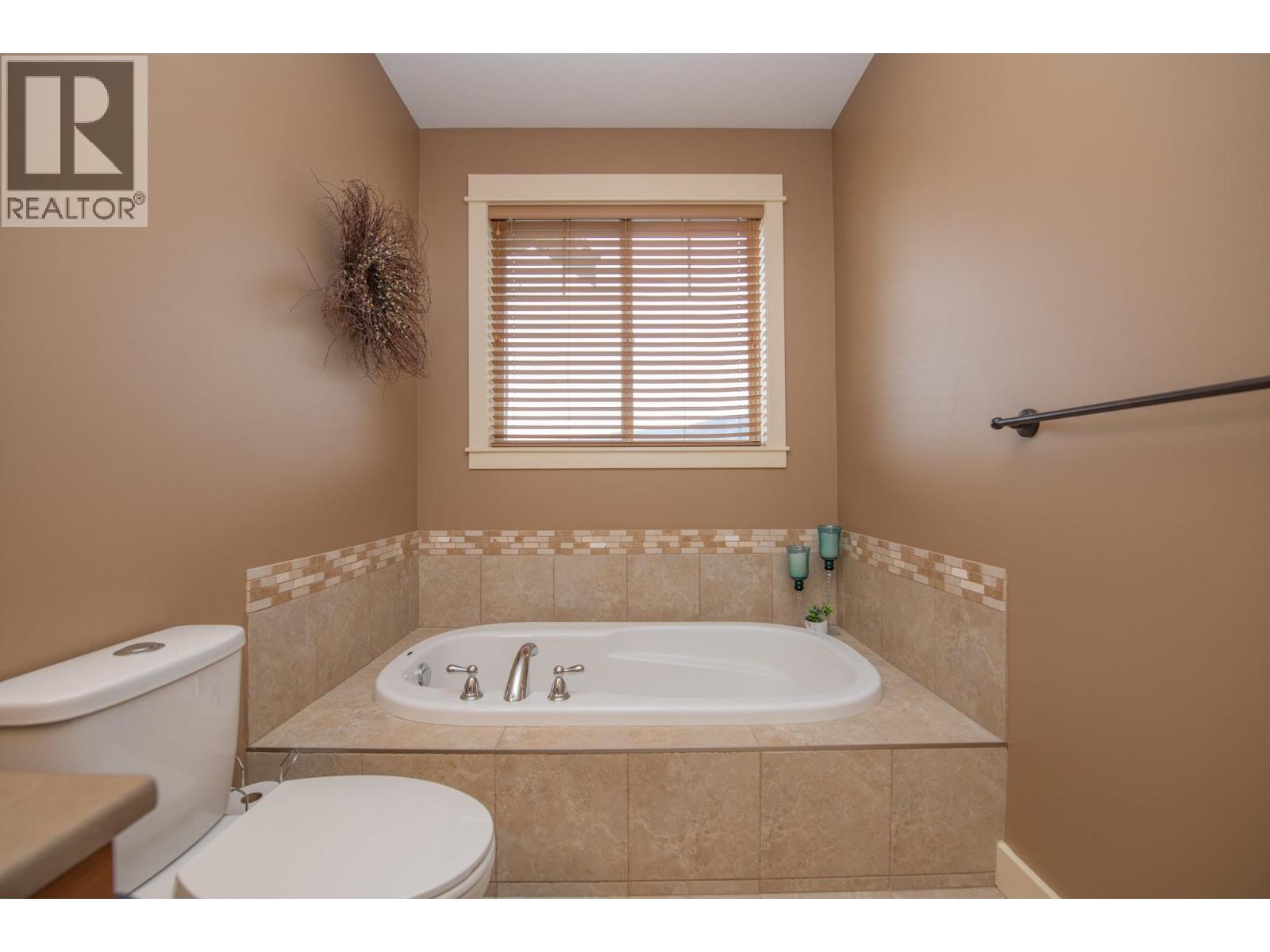 523 MIDDLETON WAY - 38