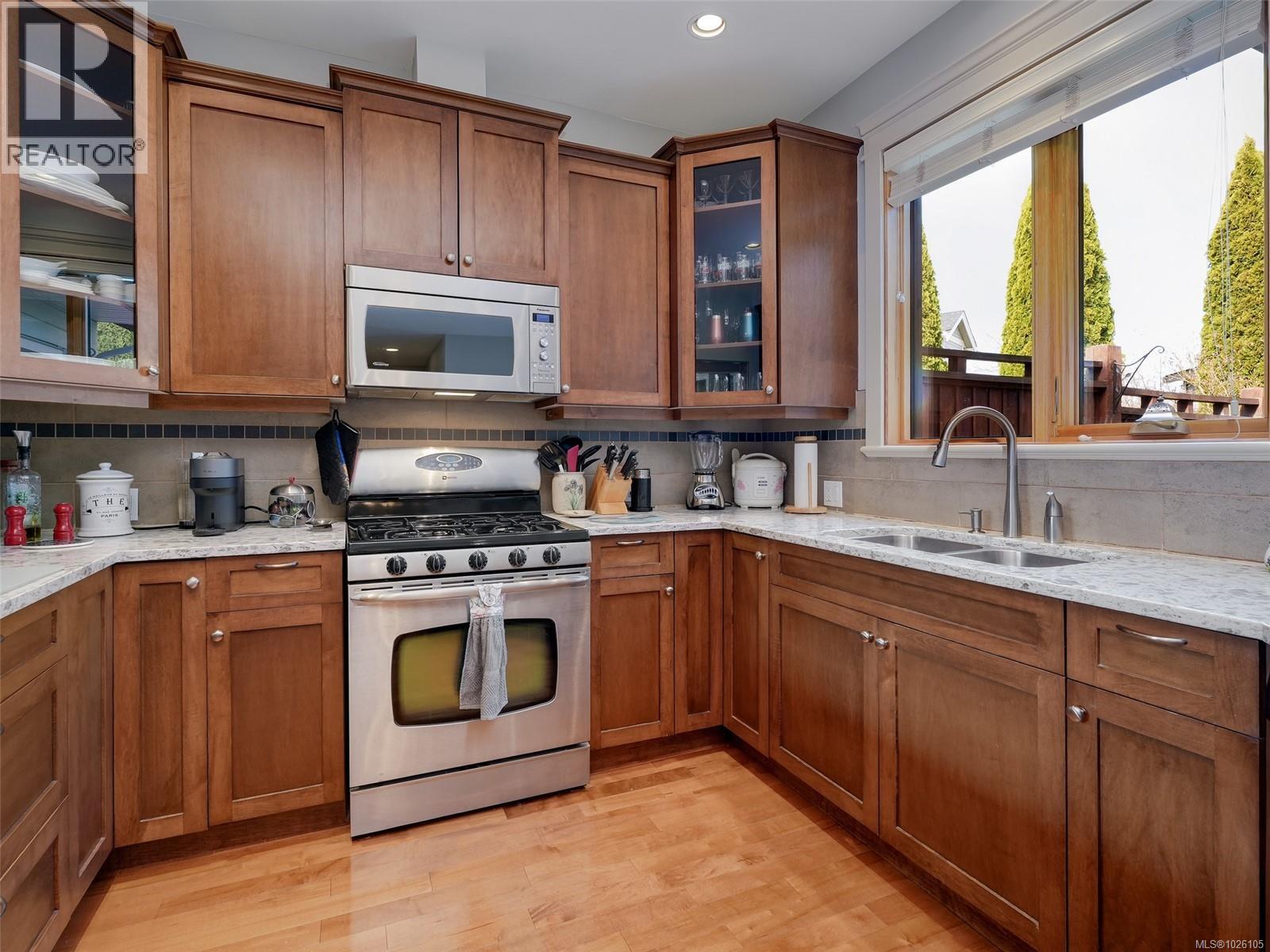 #16 630 BROOKSIDE RD - 10