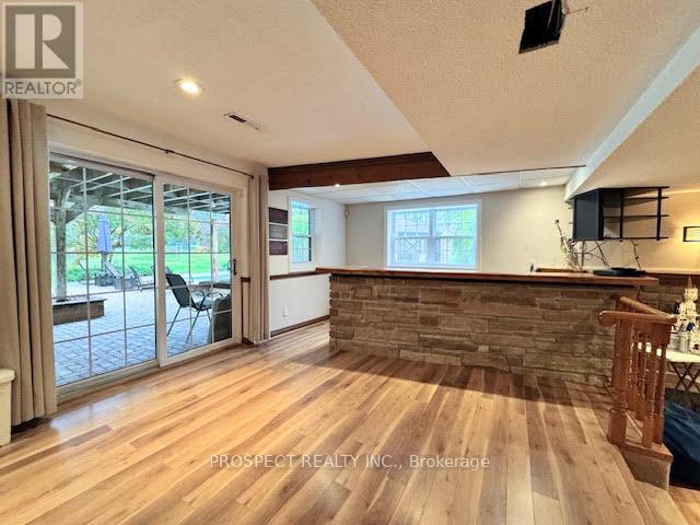 33 GIBSON LAKE DRIVE - 27