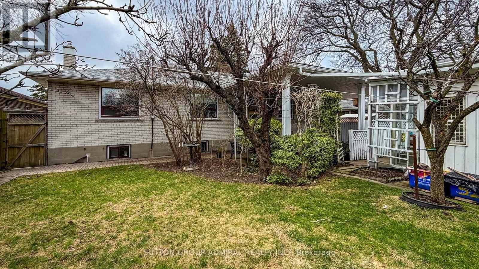 119 BRAMPTON ROAD - 32