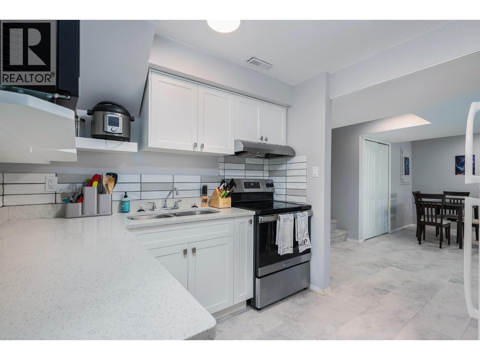 867 Mt. Grady Place, Vernon