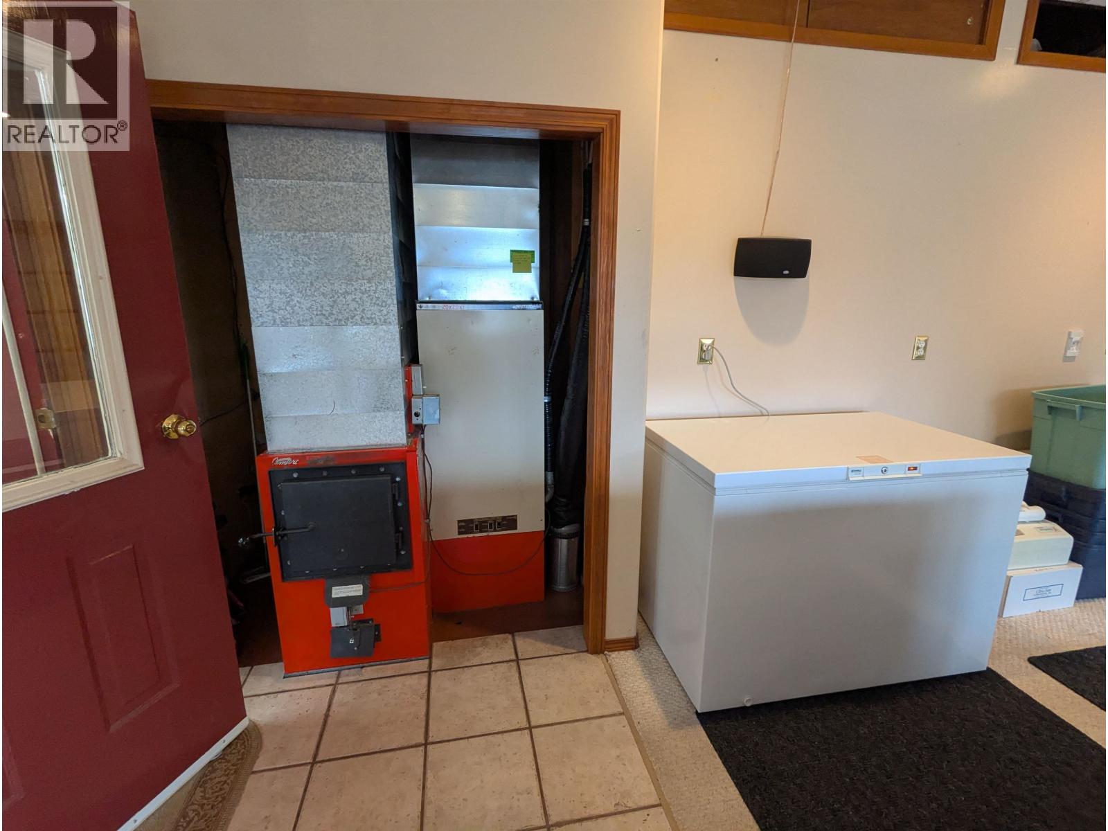 8516 BLUFF Road, Telkwa