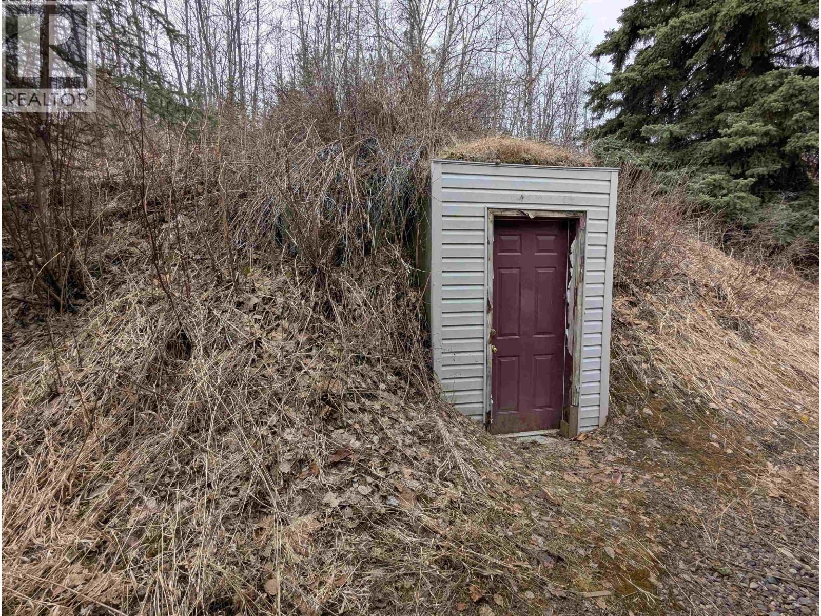 8516 BLUFF Road, Telkwa