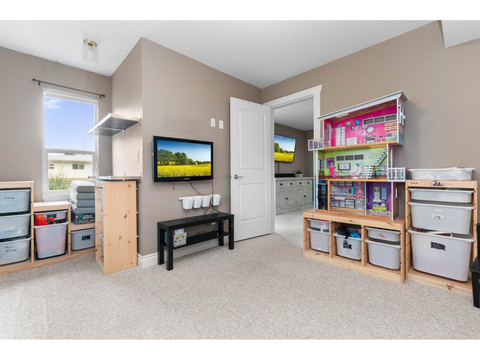 2 46238 STRATHCONA ROAD, Fairfield Island