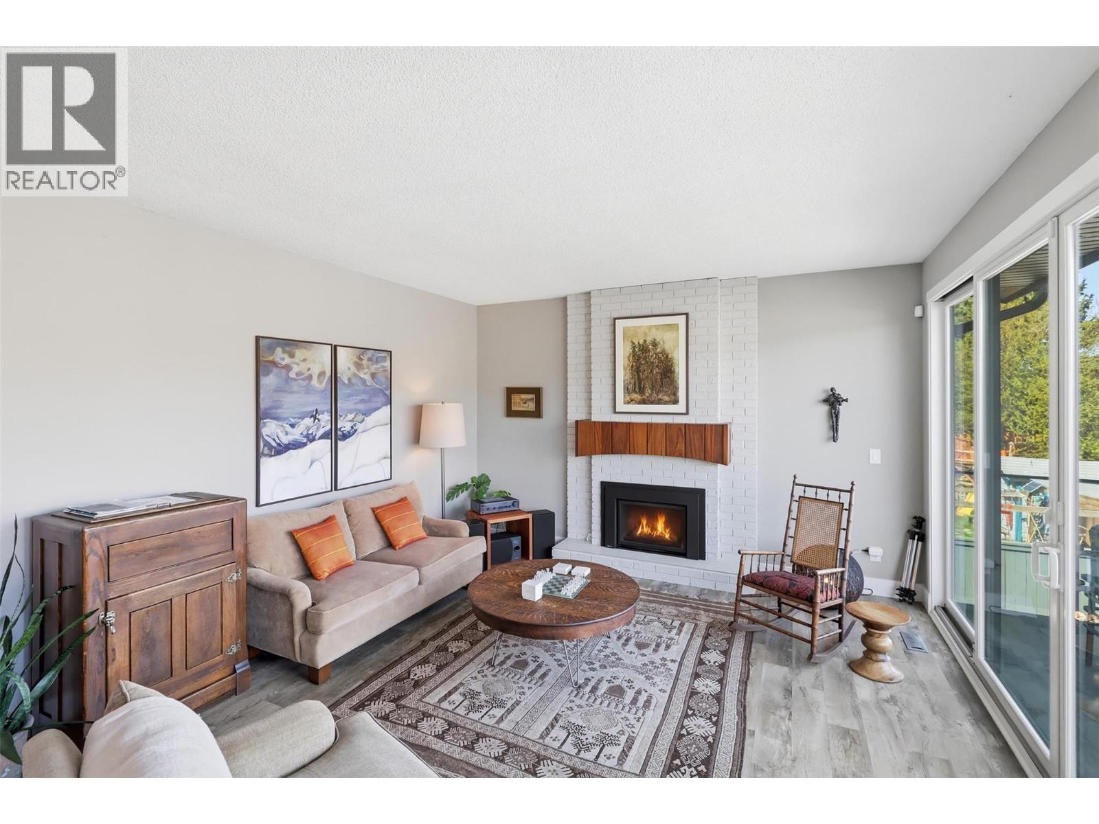 2266 Omineca Drive - 10