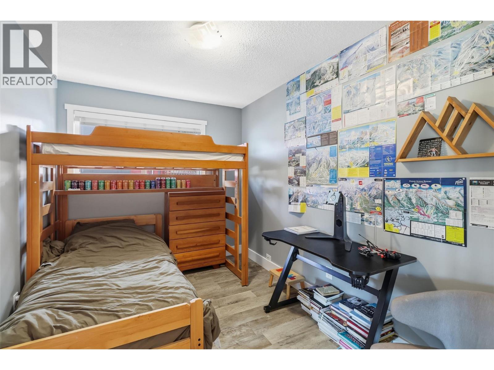 2266 Omineca Drive - 35