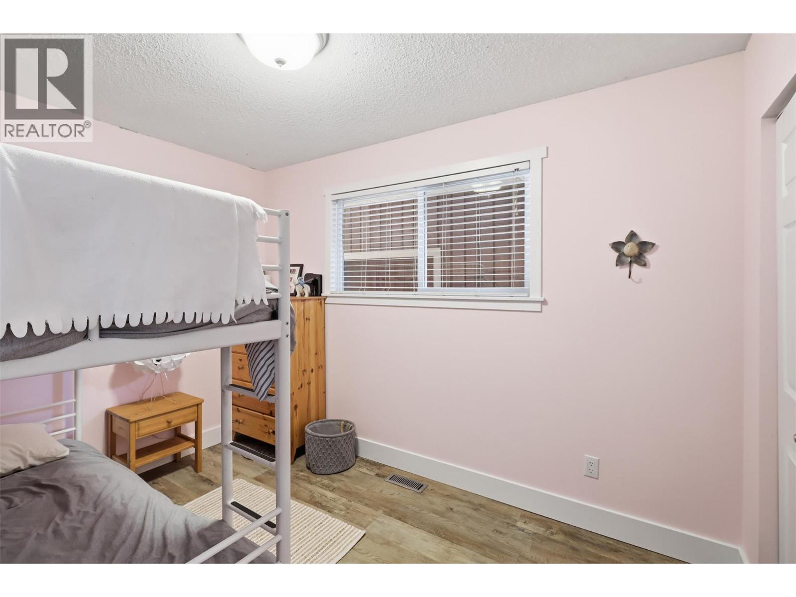 2266 Omineca Drive - 37
