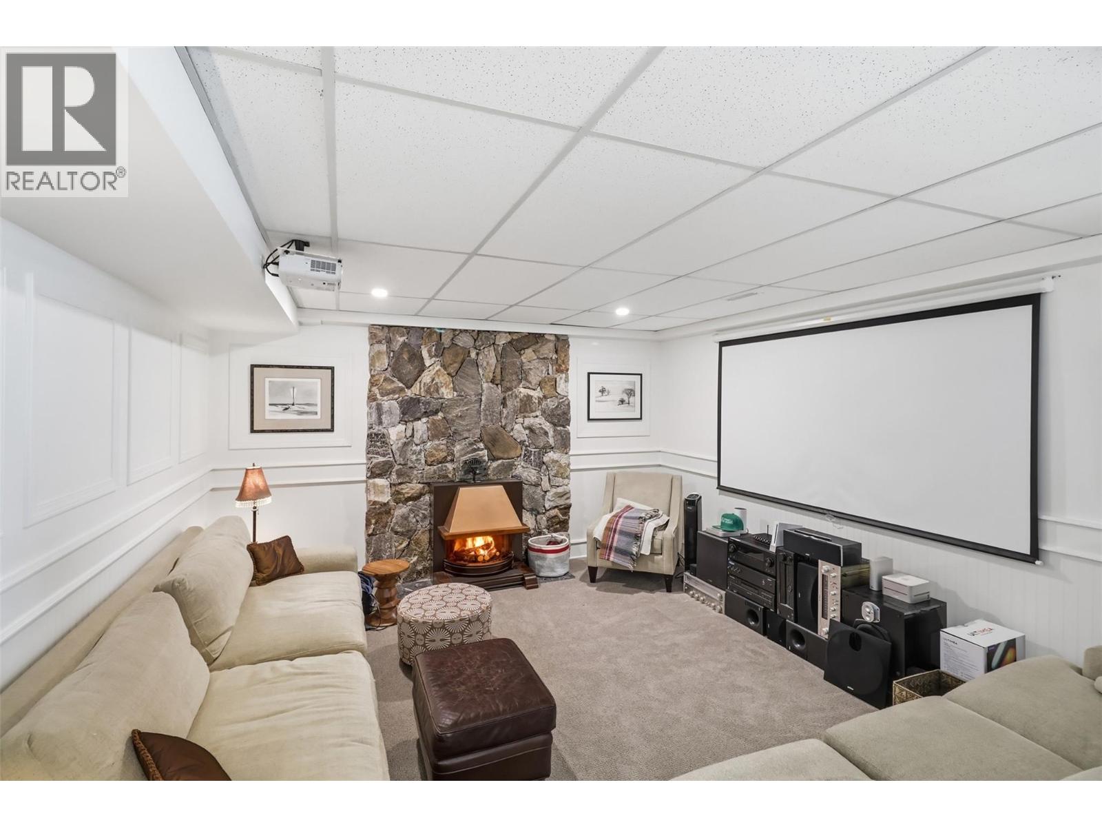 2266 Omineca Drive - 40