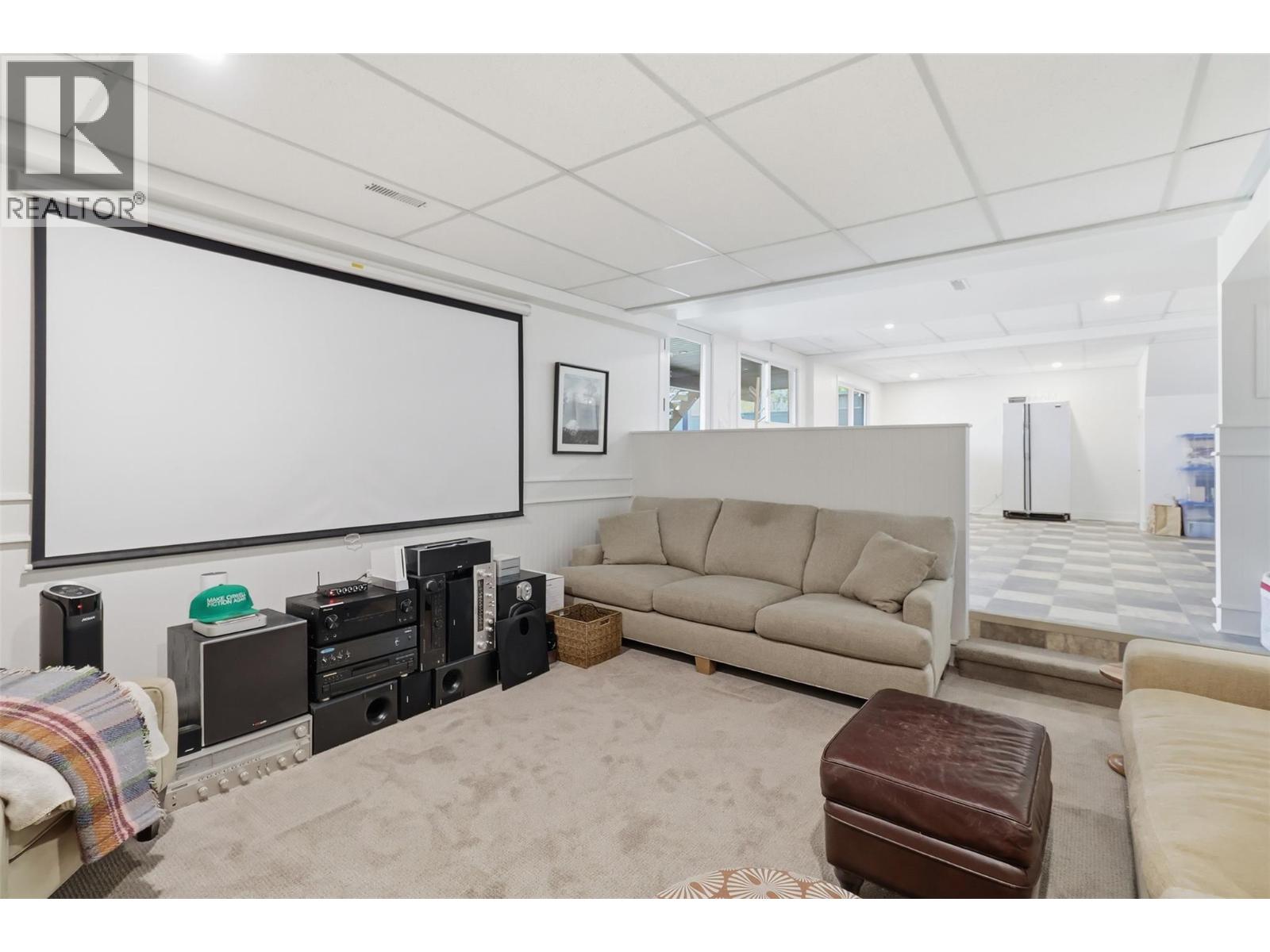 2266 Omineca Drive - 41