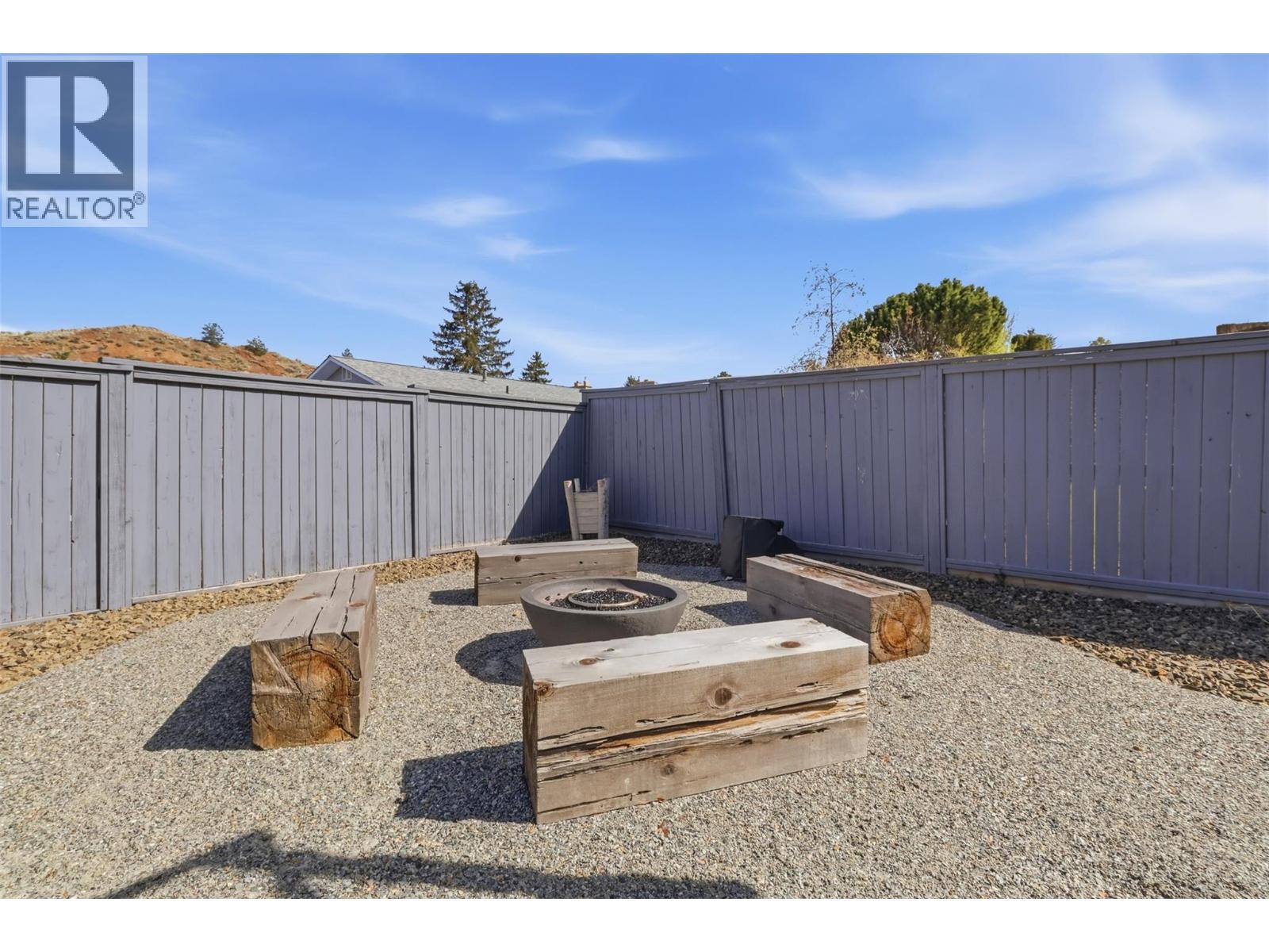 2266 Omineca Drive - 46