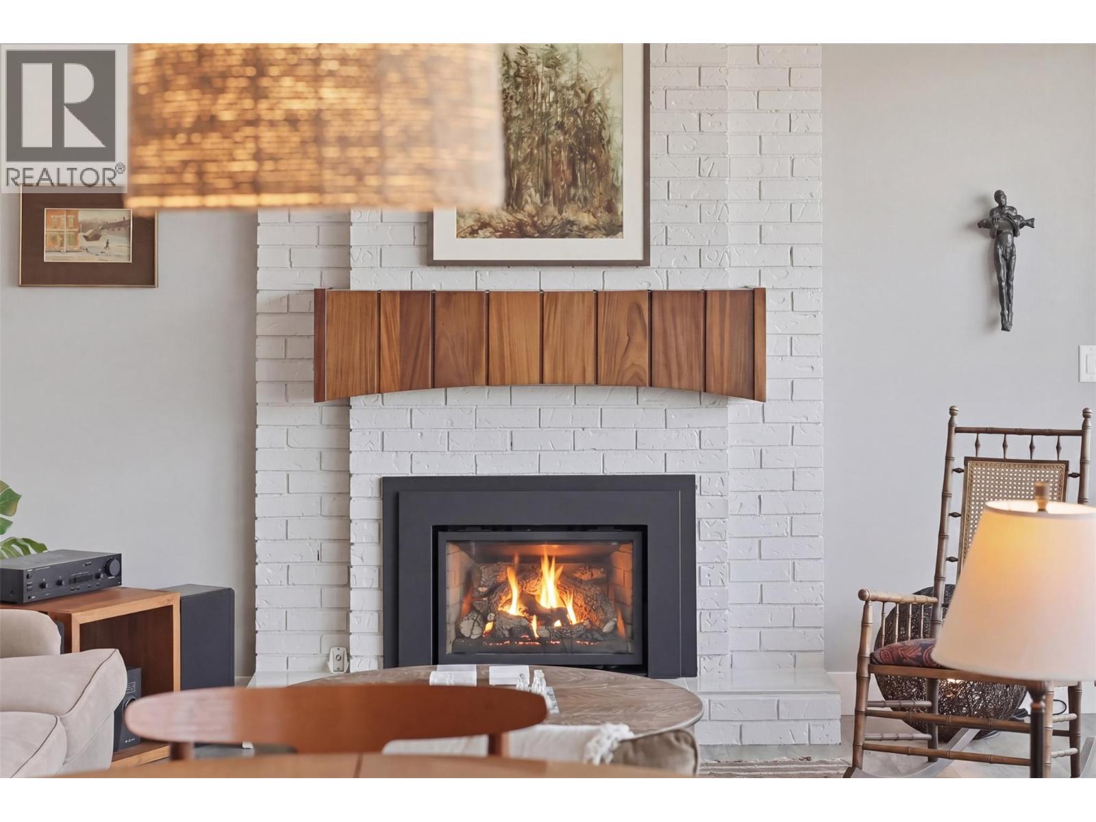 2266 OMINECA DRIVE - 9