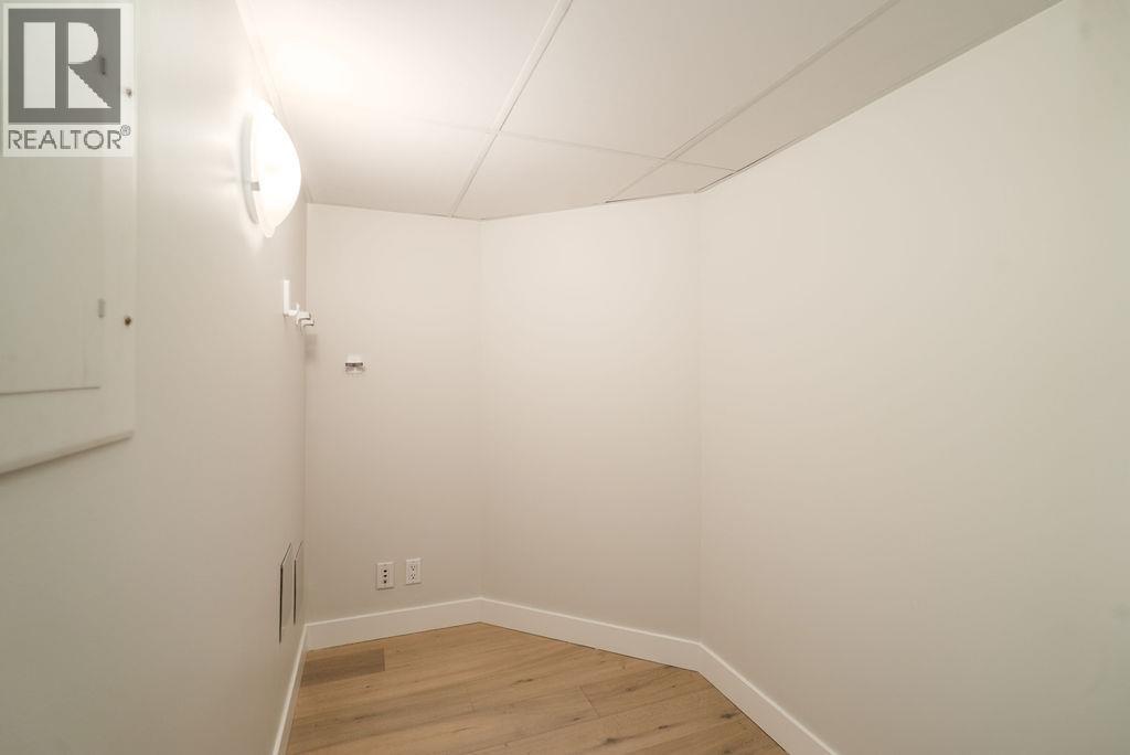 1471 HOWE STREET, Vancouver