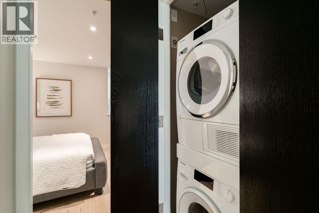 1471 HOWE STREET, Vancouver