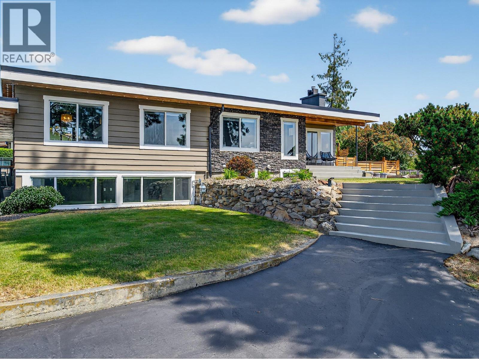  2715 Boucherie Road, West Kelowna