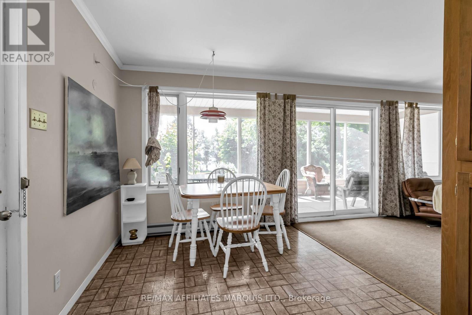 Guest House - Dining/Living Room