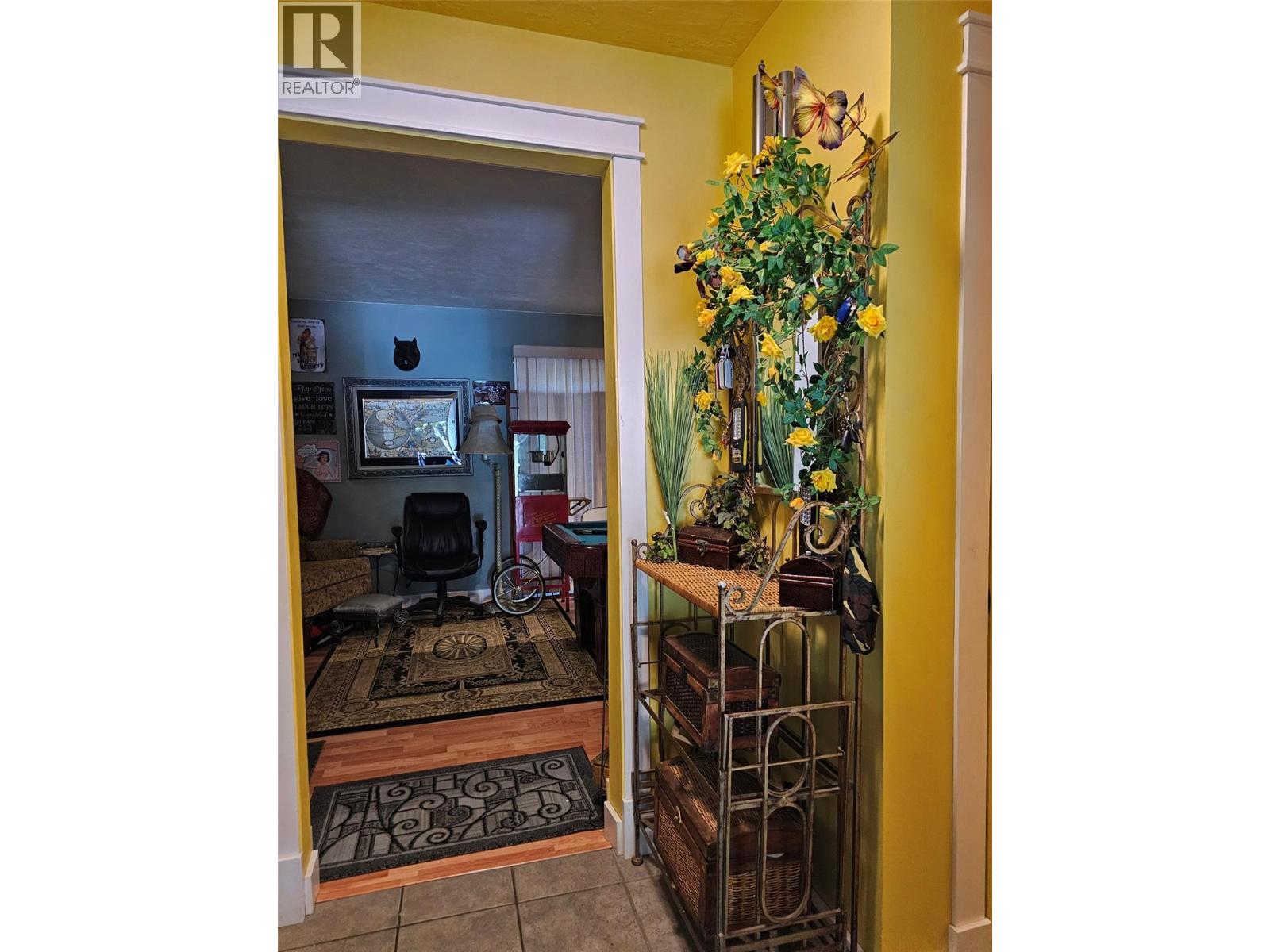  599 Clifton Road South, Kelowna