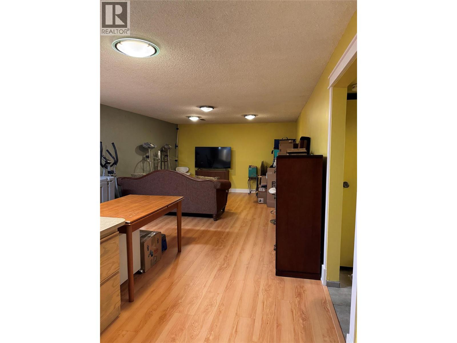  599 Clifton Road South, Kelowna