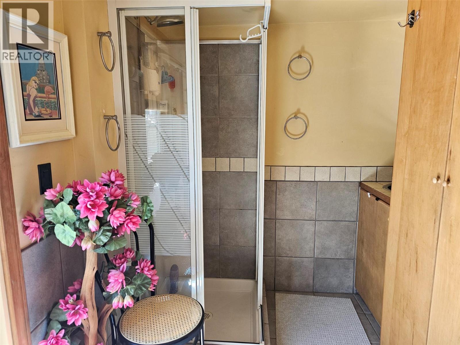  599 Clifton Road South, Kelowna