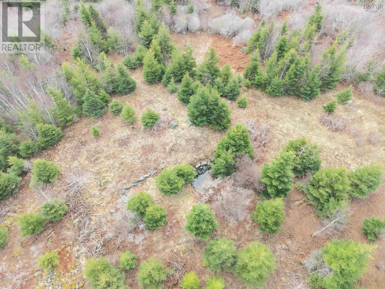 Property 16 of 18 of round bay road