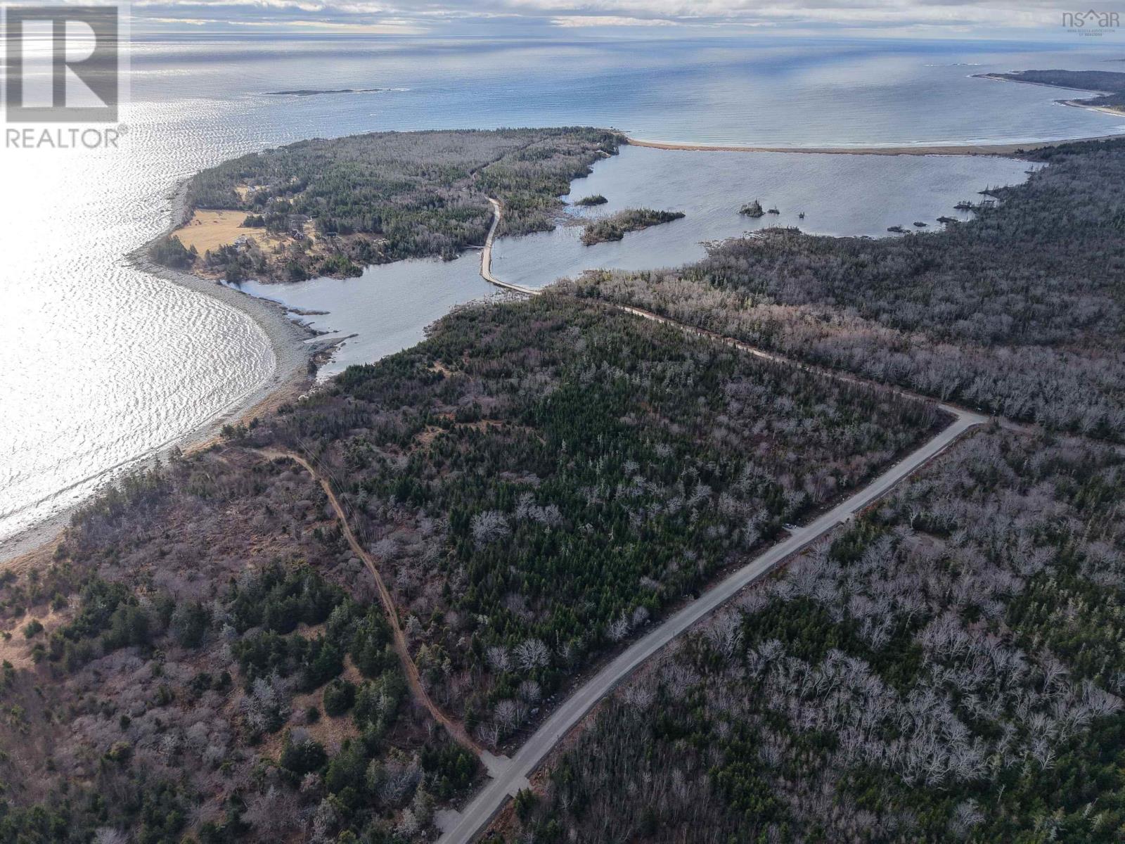 Property 17 of 18 of round bay road