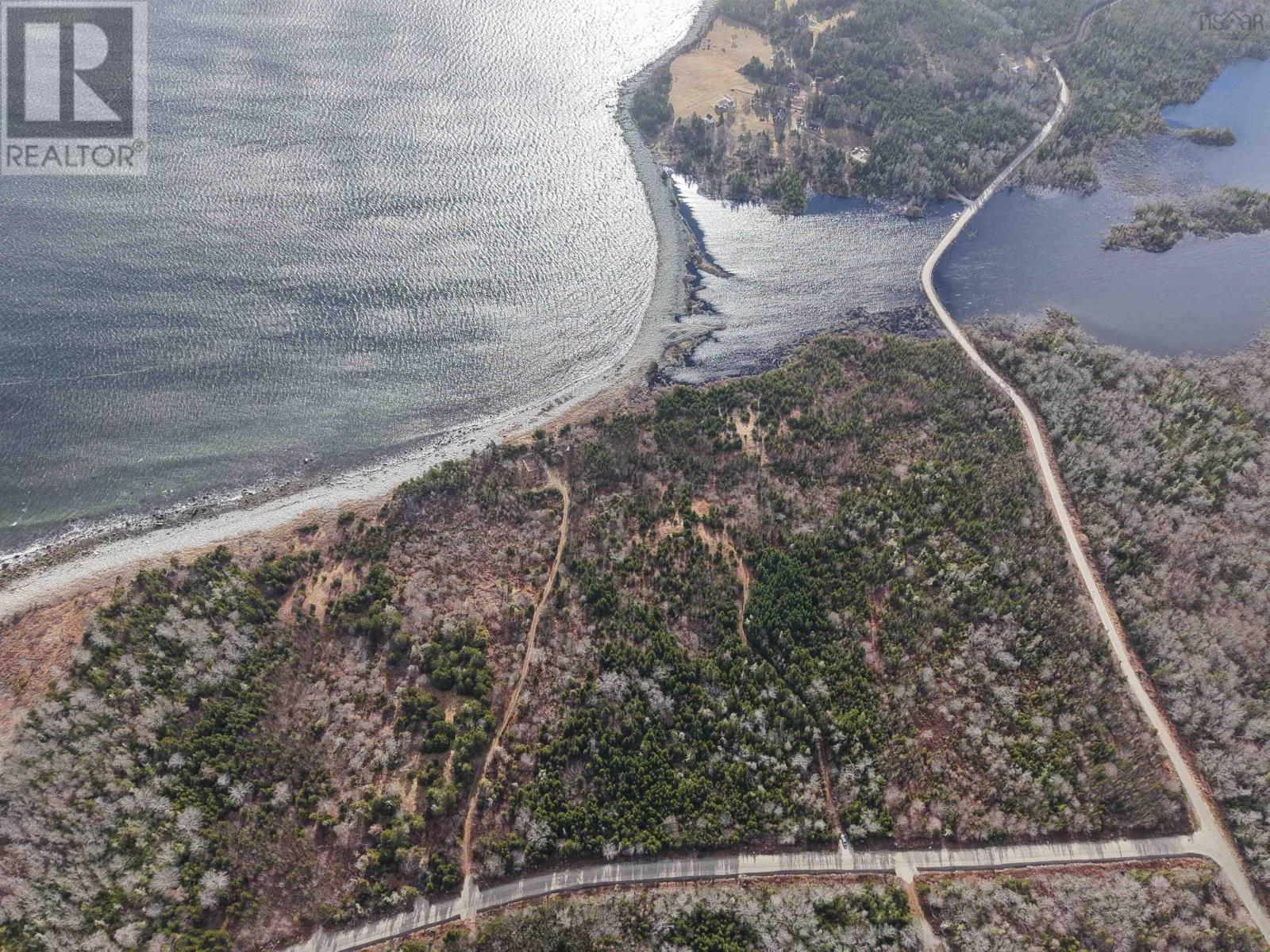 Property 4 of 18 of round bay road