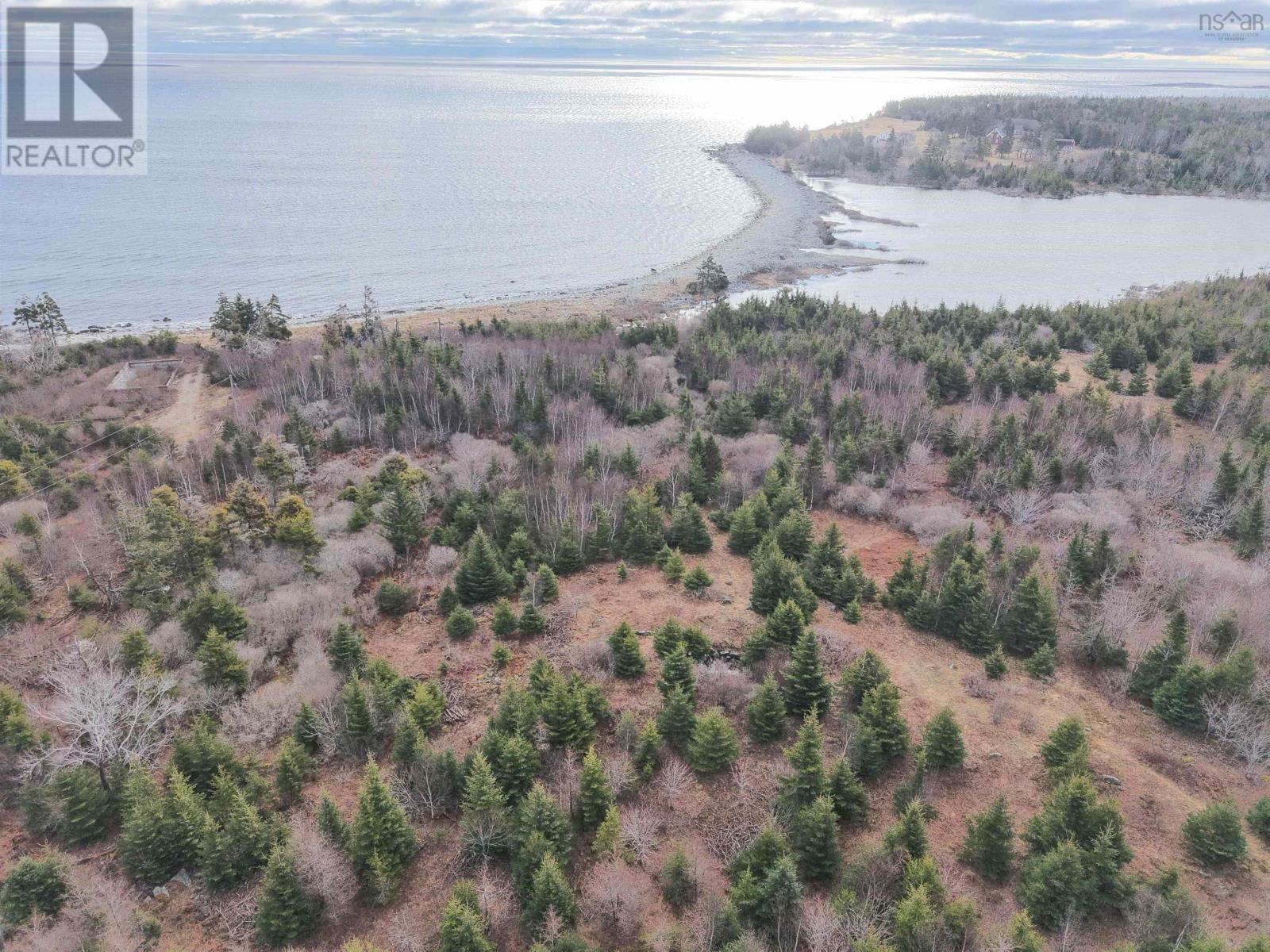 Property 6 of 18 of round bay road