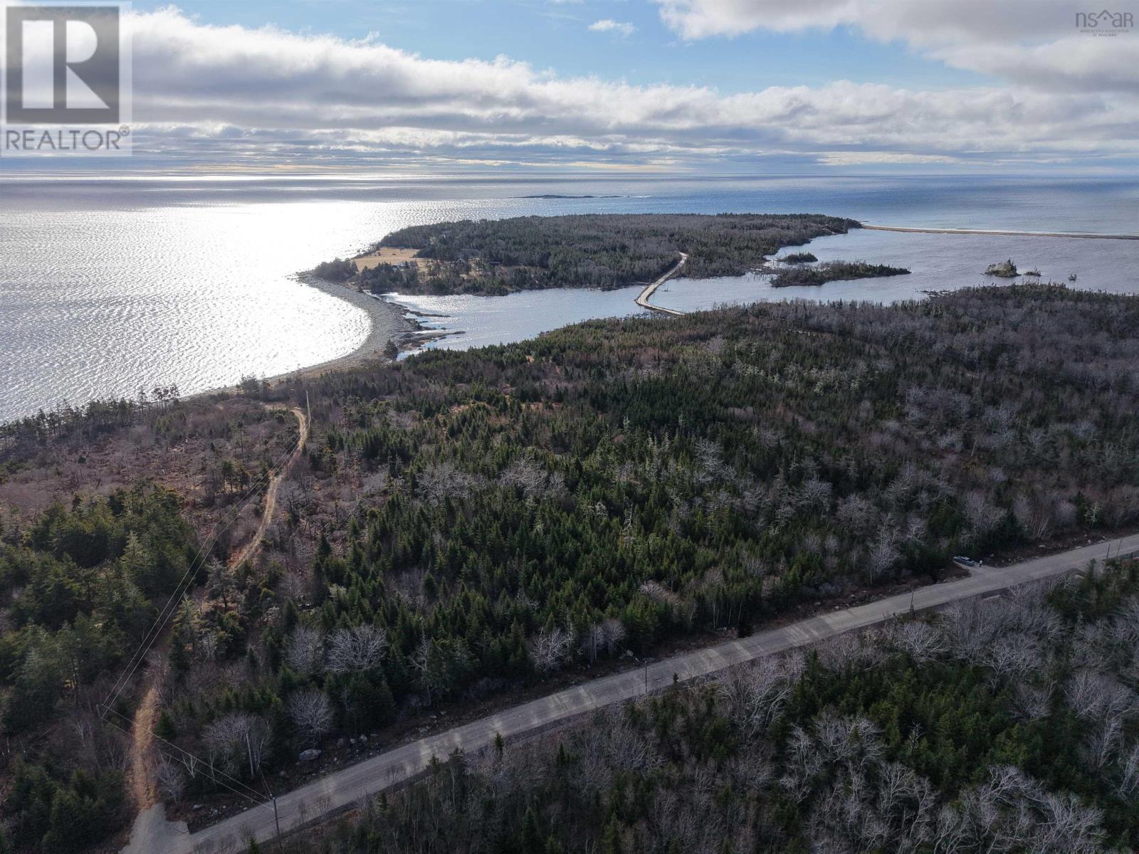 Property 8 of 18 of round bay road