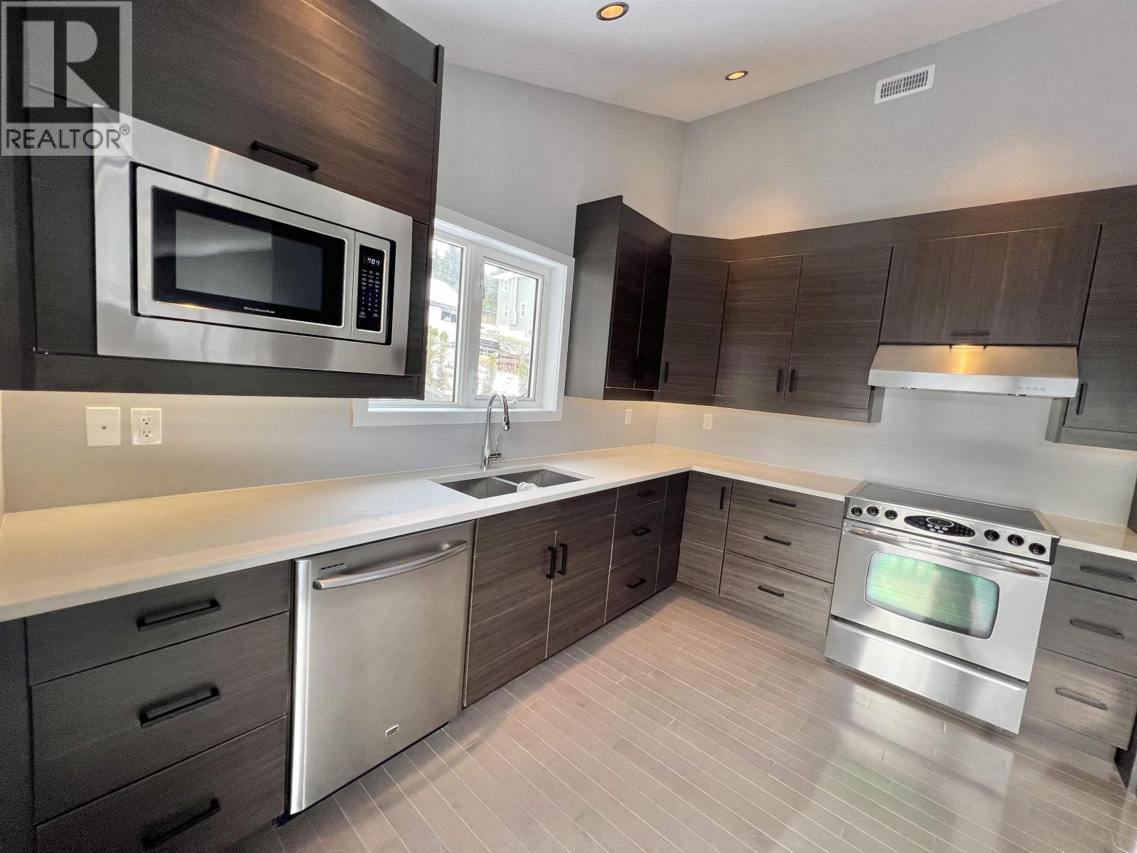 1625 E 7 AVENUE - 7