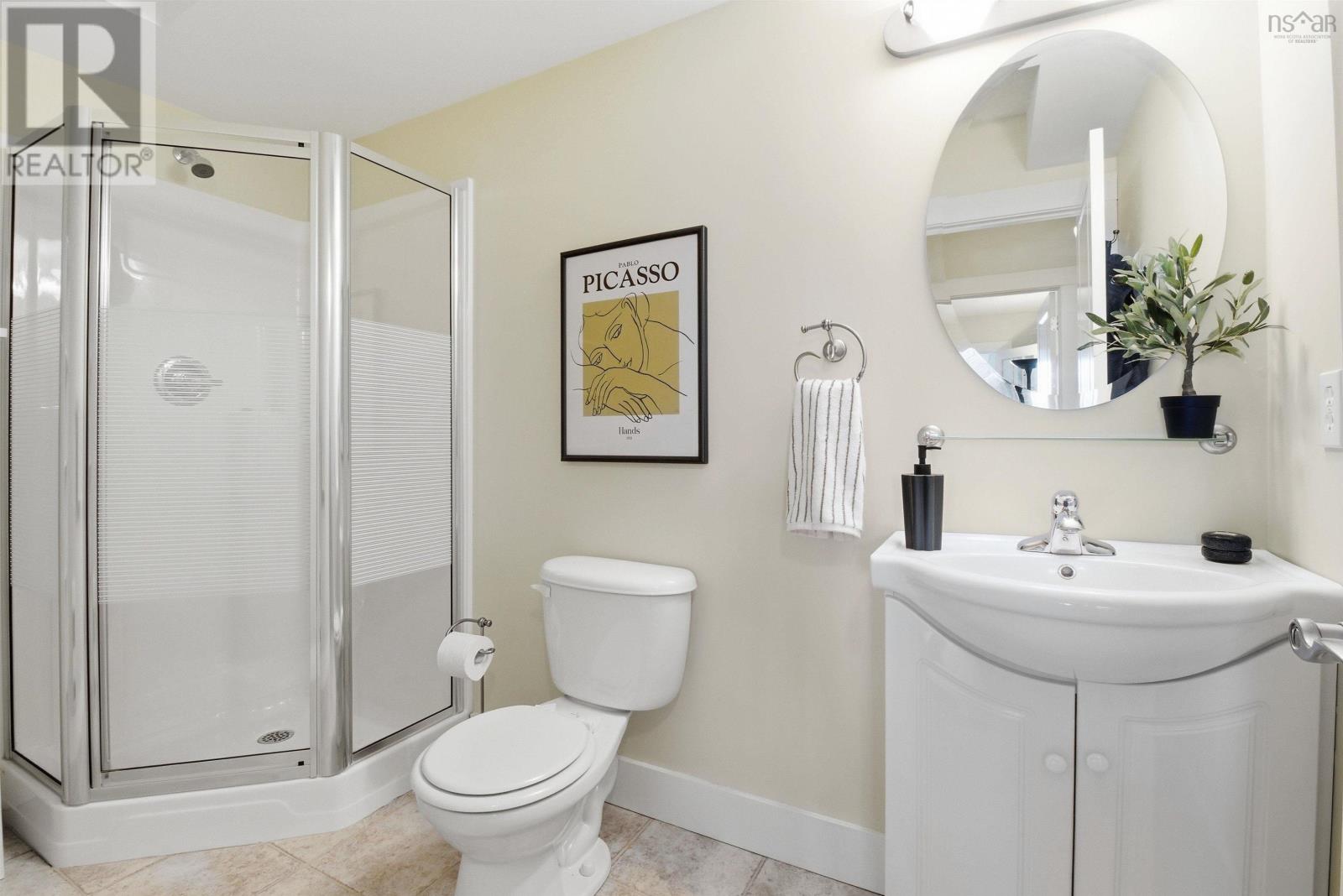 Property 26 of 38 of 406 162 Ochterloney Street