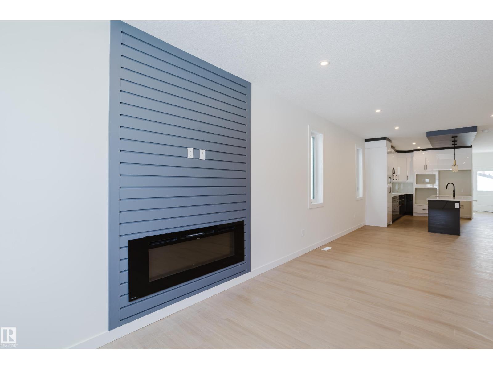 9707 157 ST NW NW - 13