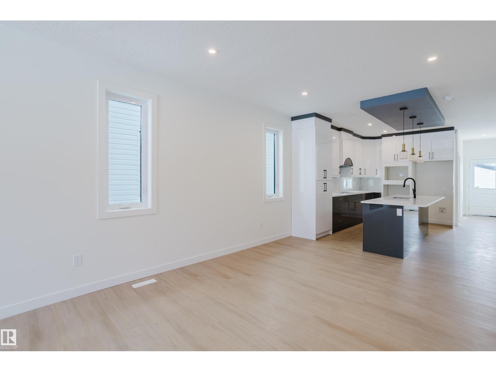 9707 157 ST NW NW - 14