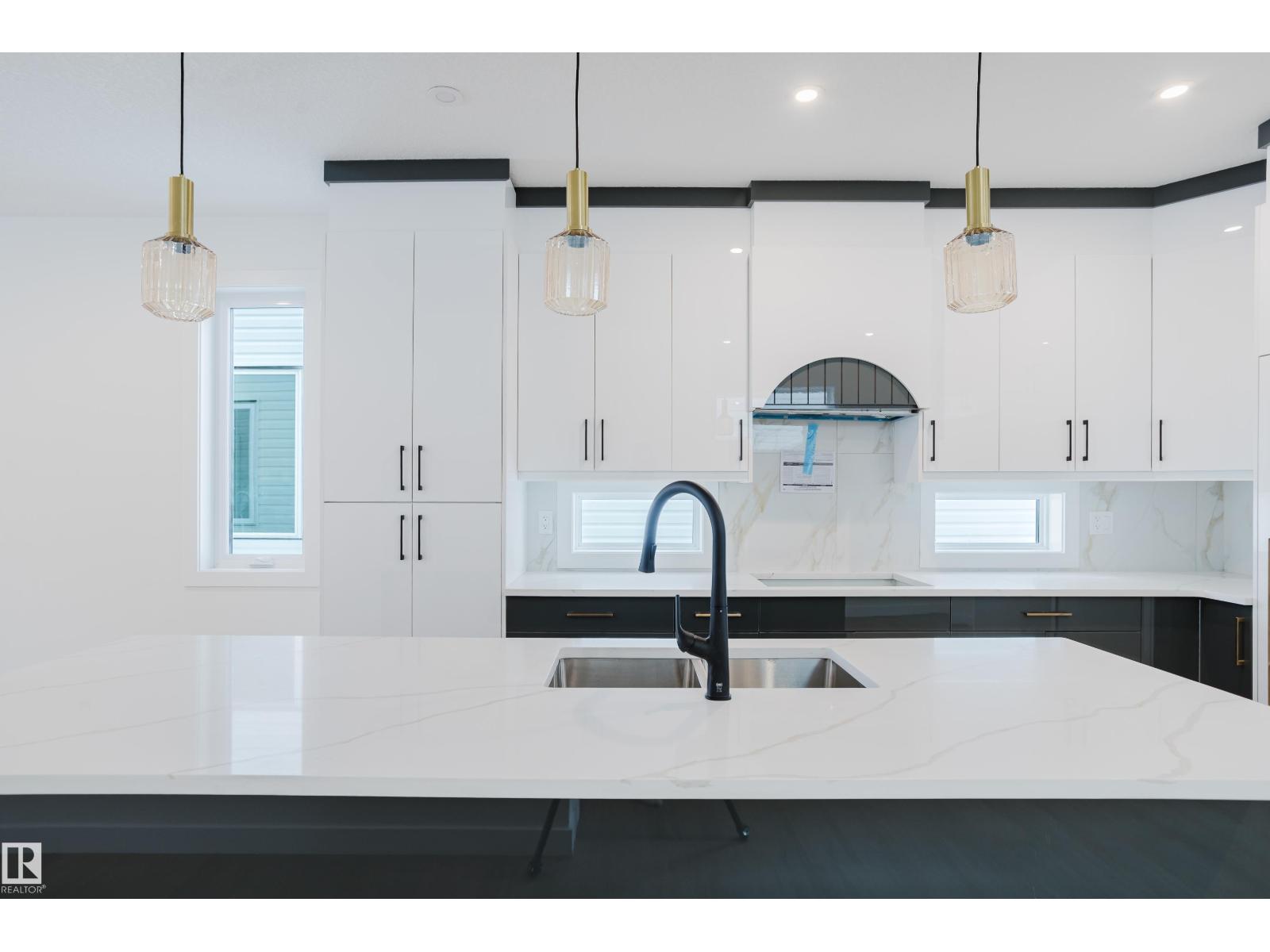9707 157 ST NW NW - 25