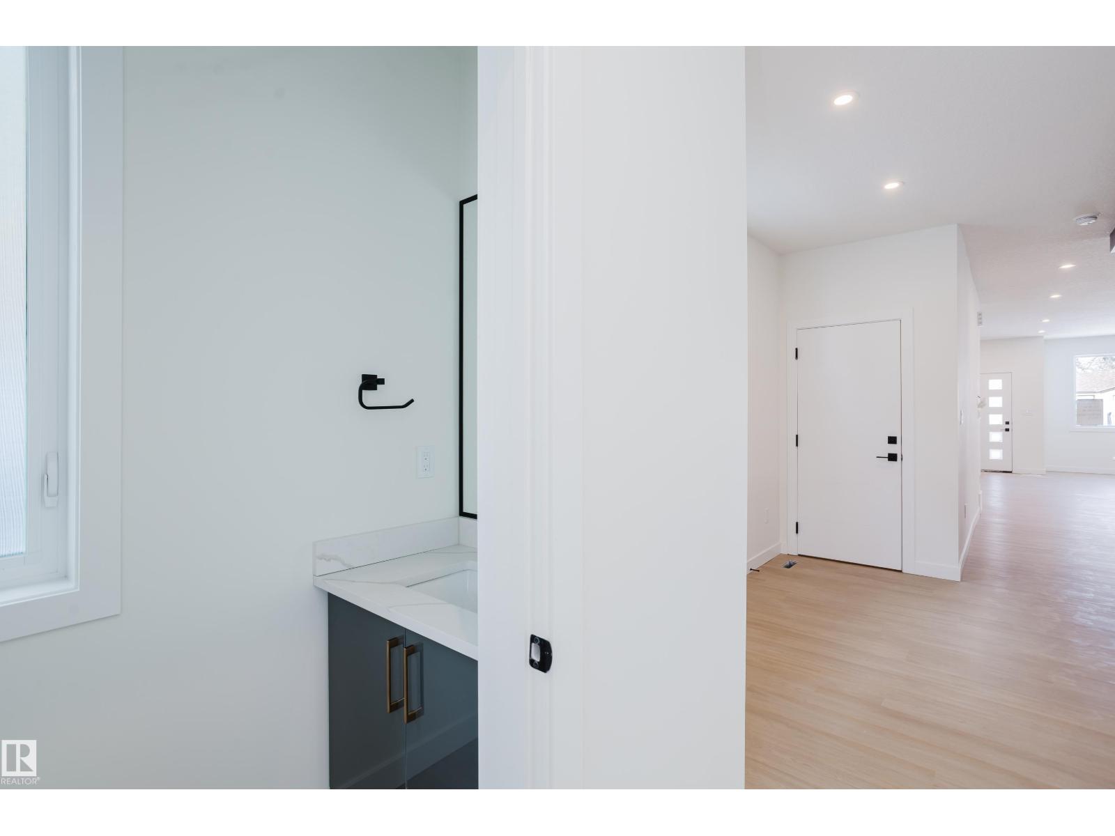 9707 157 ST NW NW - 30