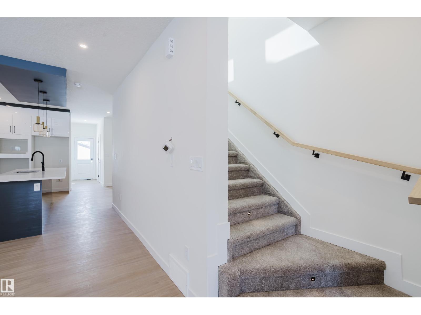 9707 157 ST NW NW - 33