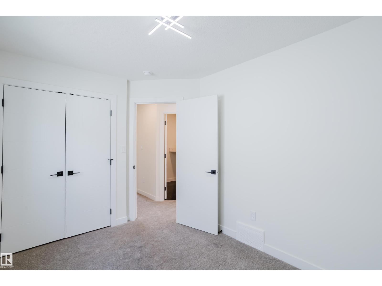 9707 157 ST NW NW - 52