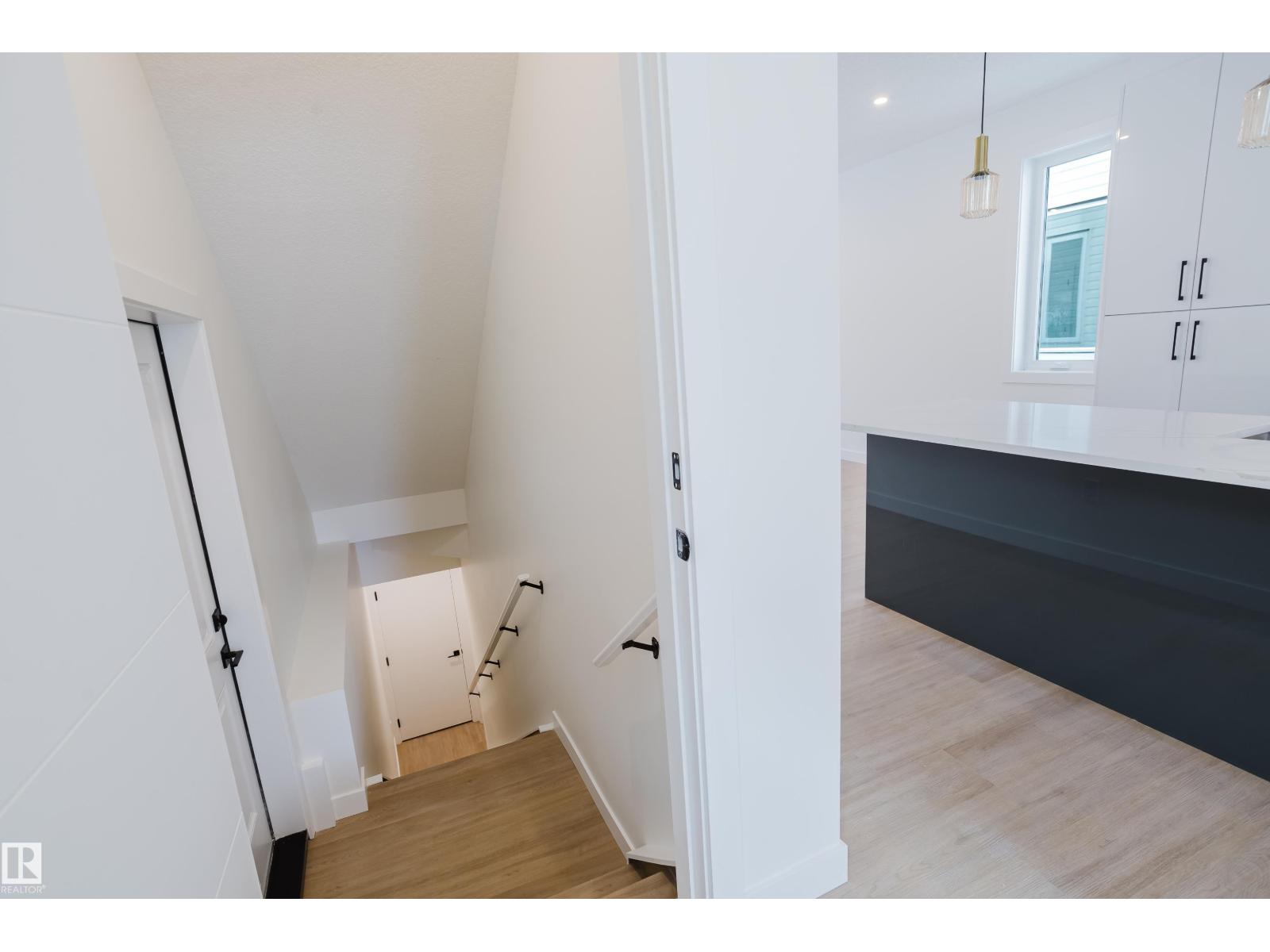 9707 157 ST NW NW - 55