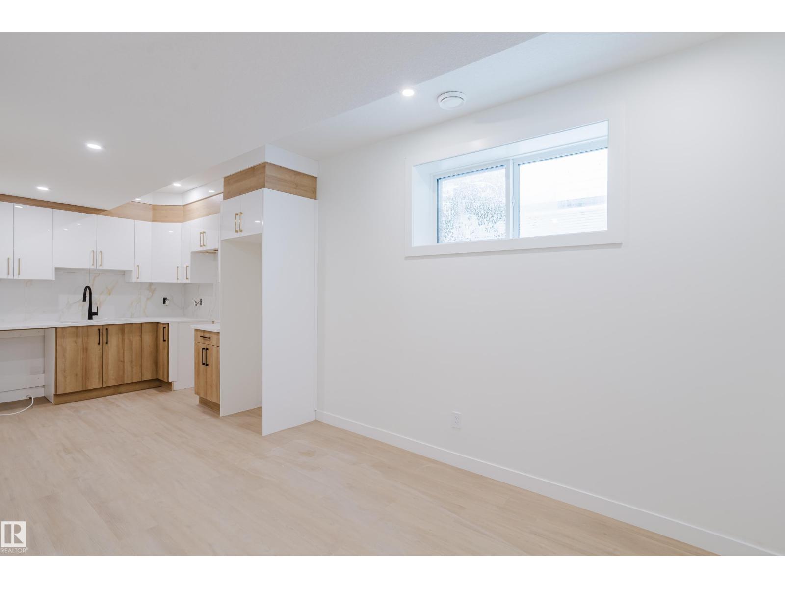 9707 157 ST NW NW - 57