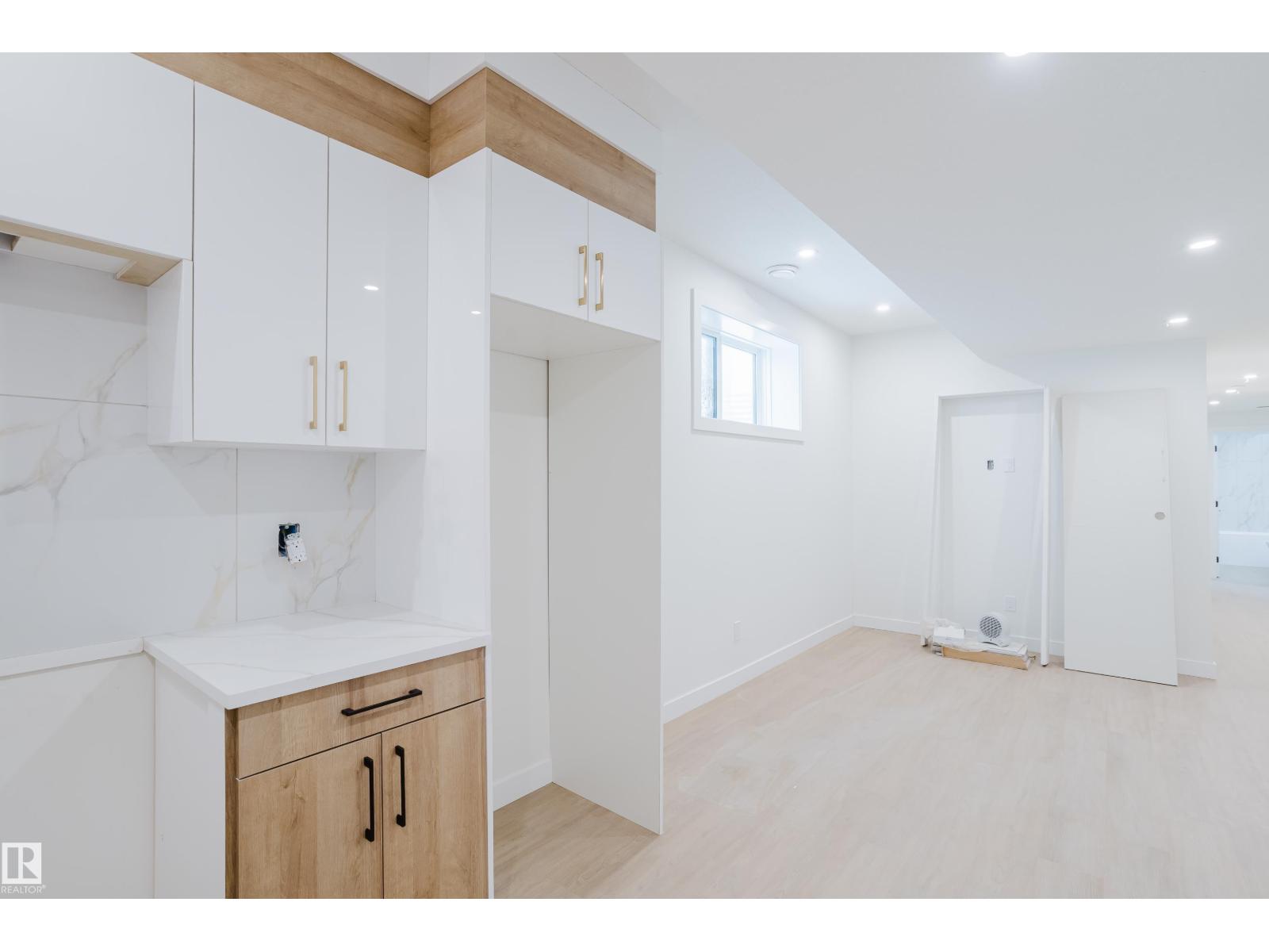 9707 157 ST NW NW - 59