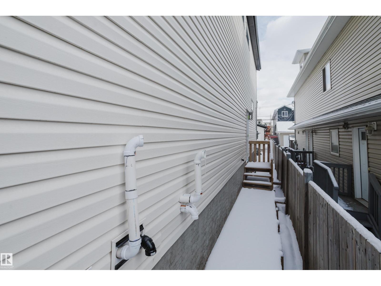 9707 157 ST NW NW - 70