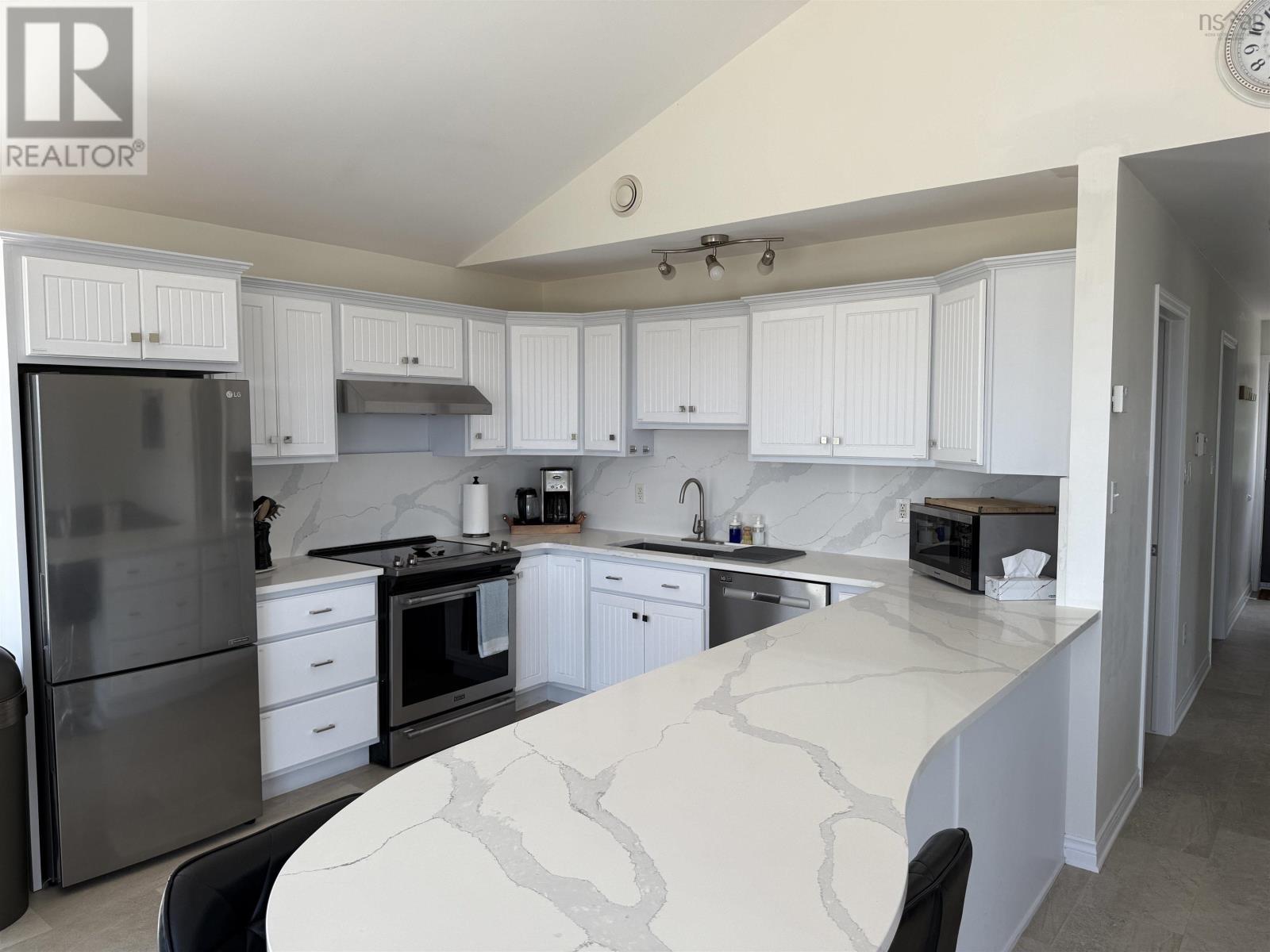 Property 8 of 42 of 161 Harbour Heights Road