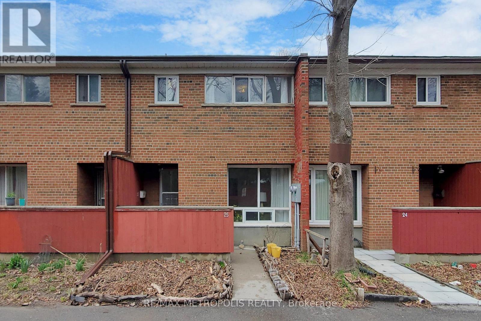 #25 1021 MIDLAND AVENUE - 1