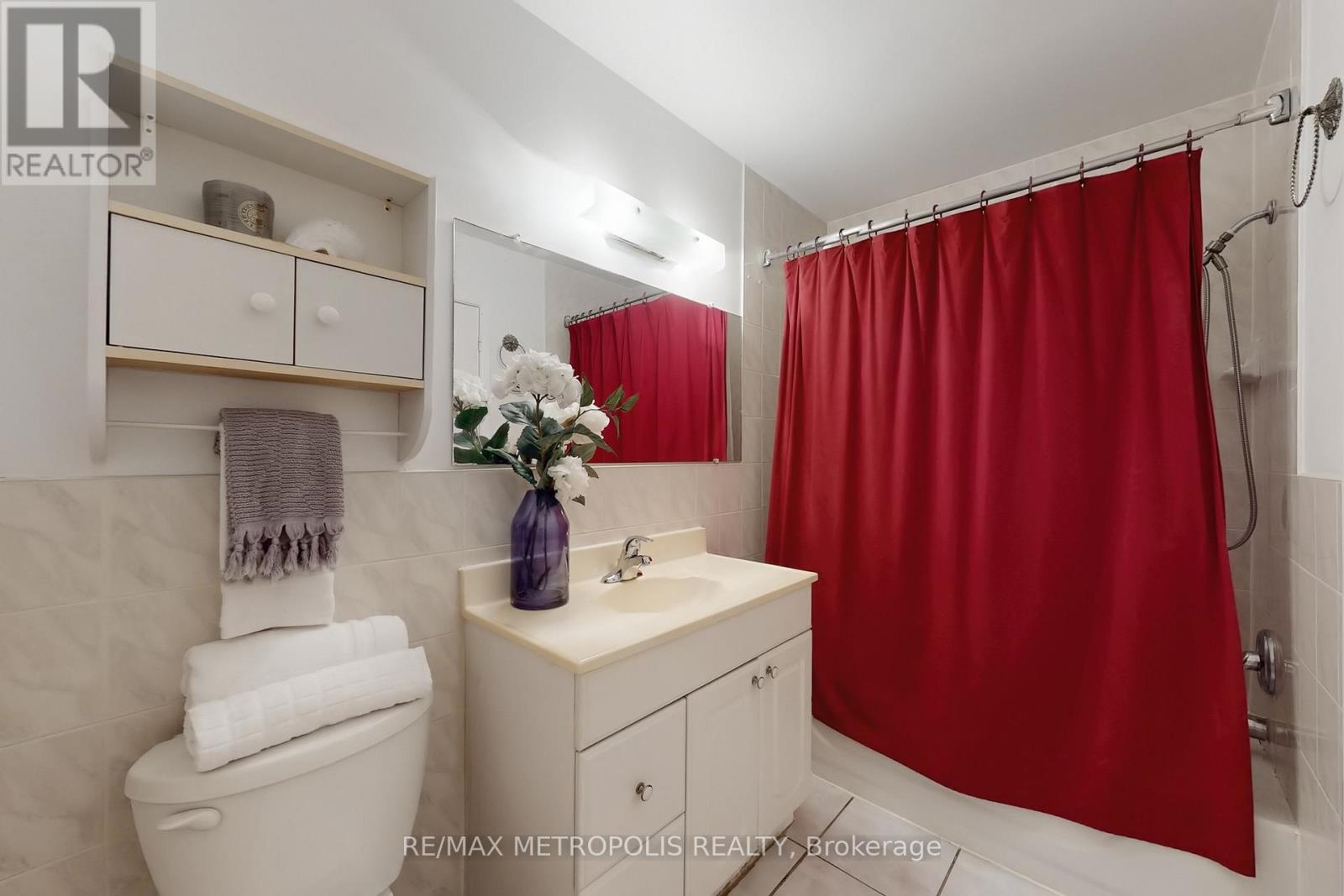 #25 1021 MIDLAND AVENUE - 31