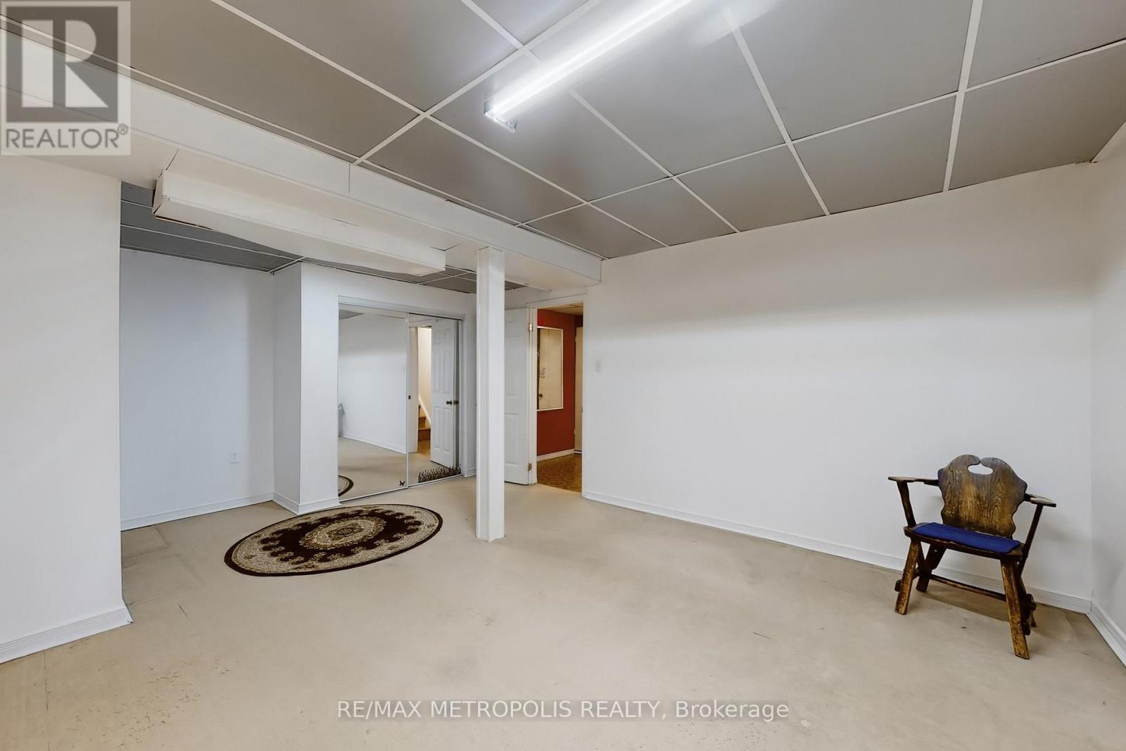 #25 1021 MIDLAND AVENUE - 34