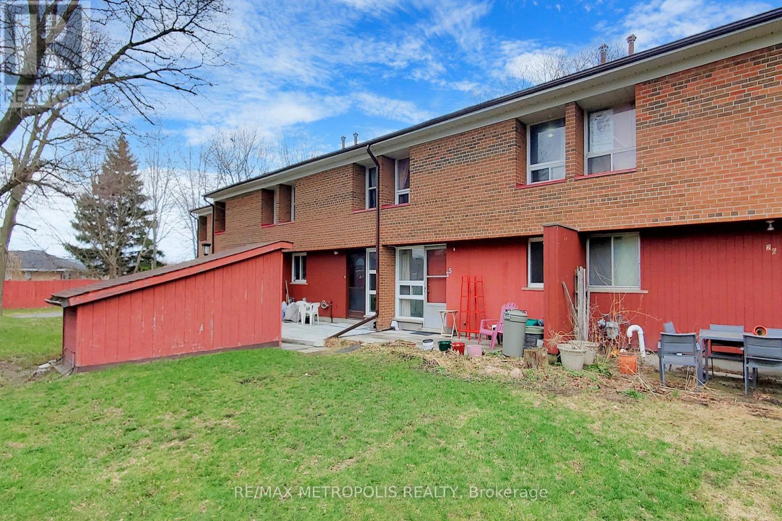 #25 1021 MIDLAND AVENUE - 42