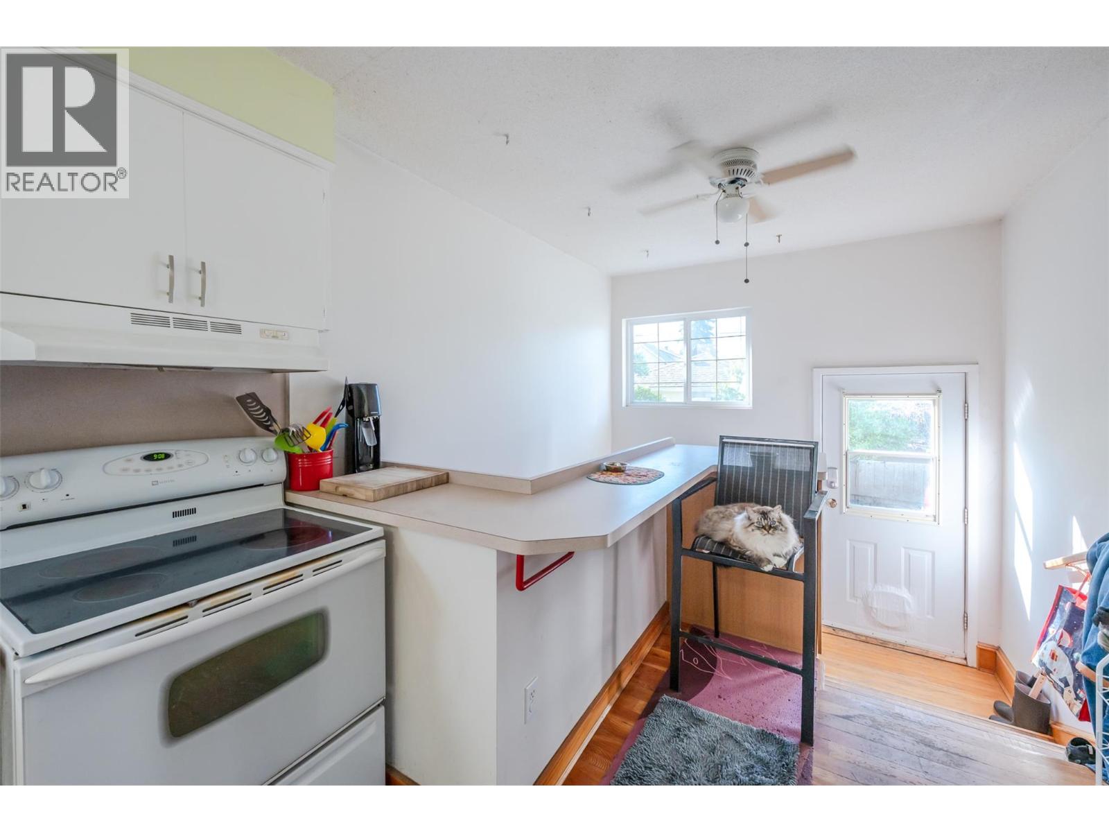  424 Penticton Avenue, Penticton