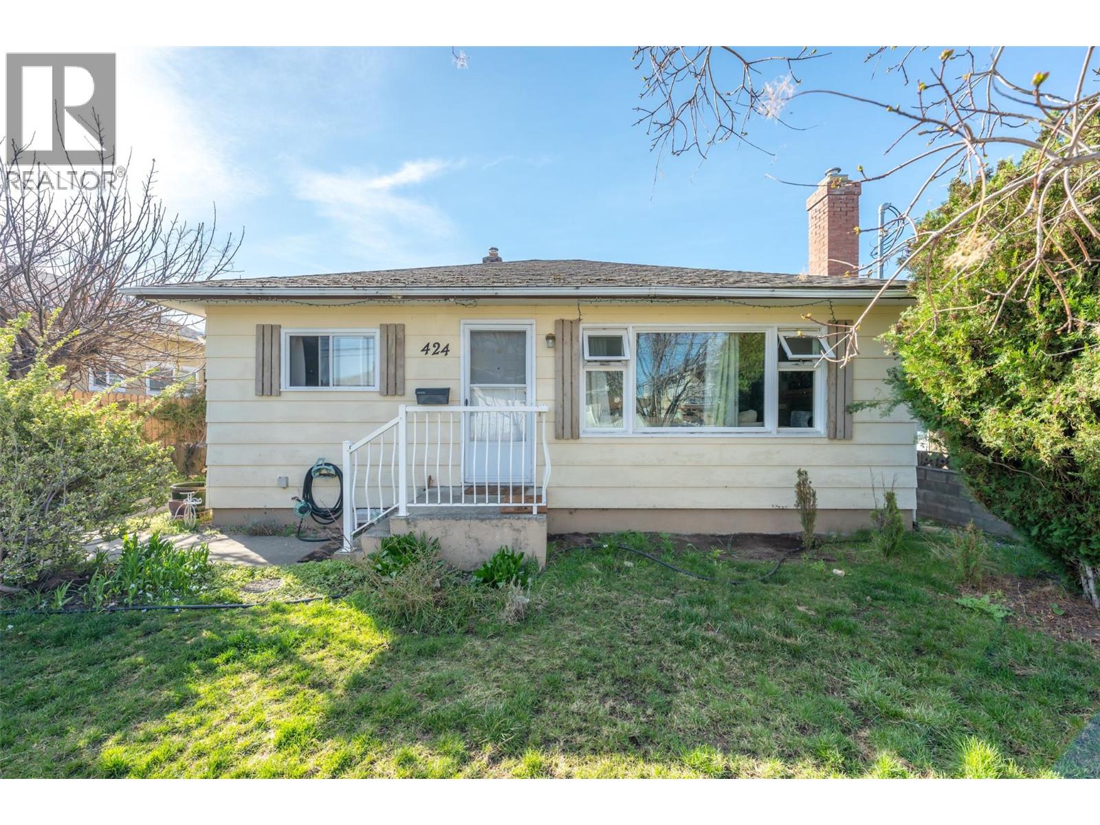  424 Penticton Avenue, Penticton