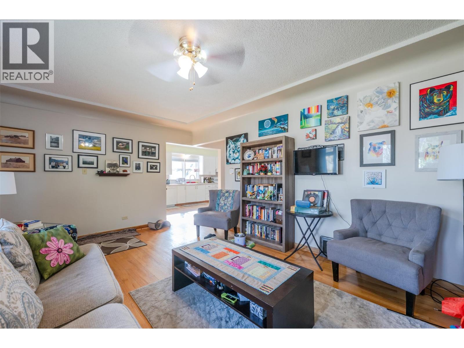  424 Penticton Avenue, Penticton