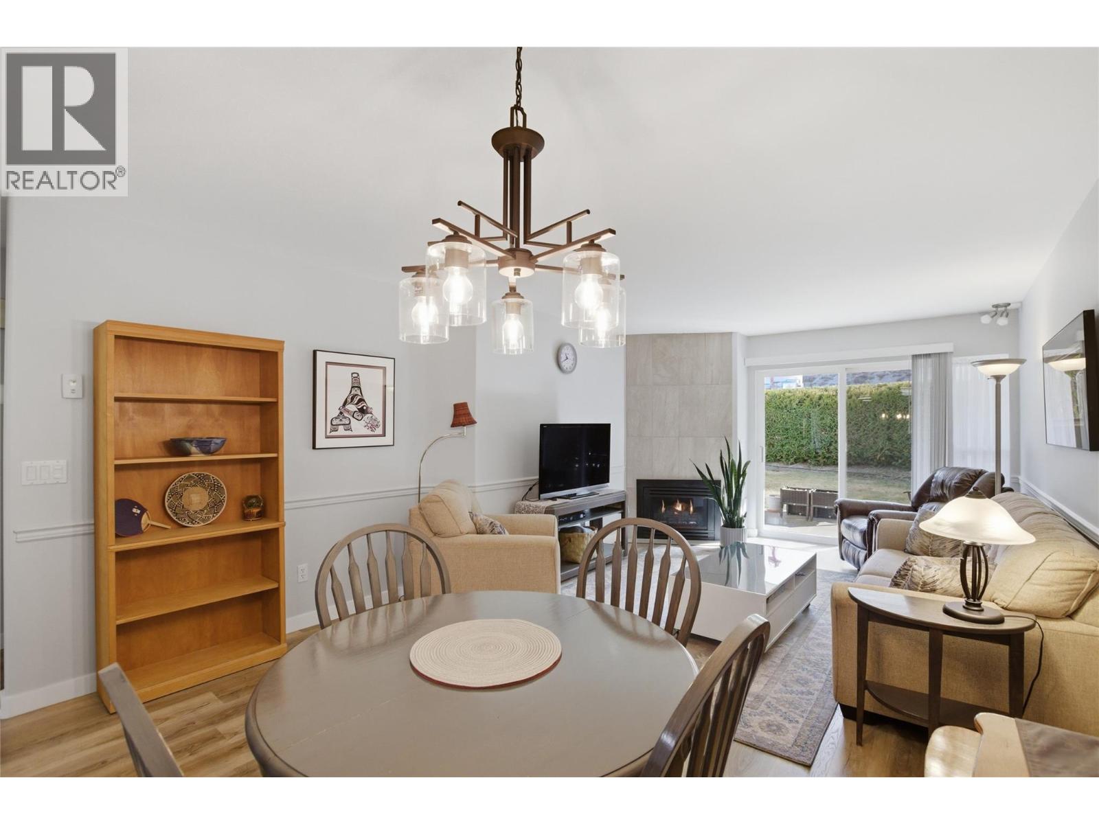 #2 807 RAILWAY AVENUE - 5