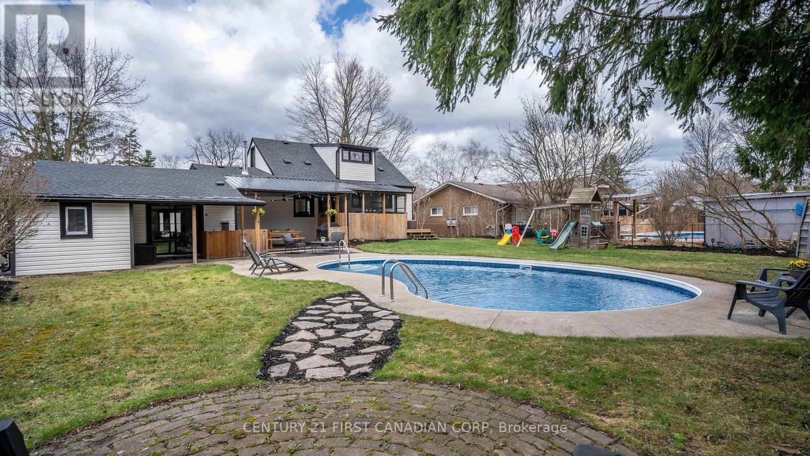 79 BROADWAY AVENUE Property Photo